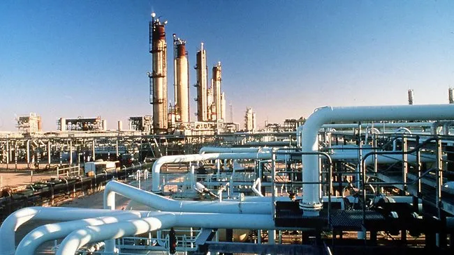 وظائف شاغرة في الامارات : وظائف شركات البترول 2023 برواتب خيالية